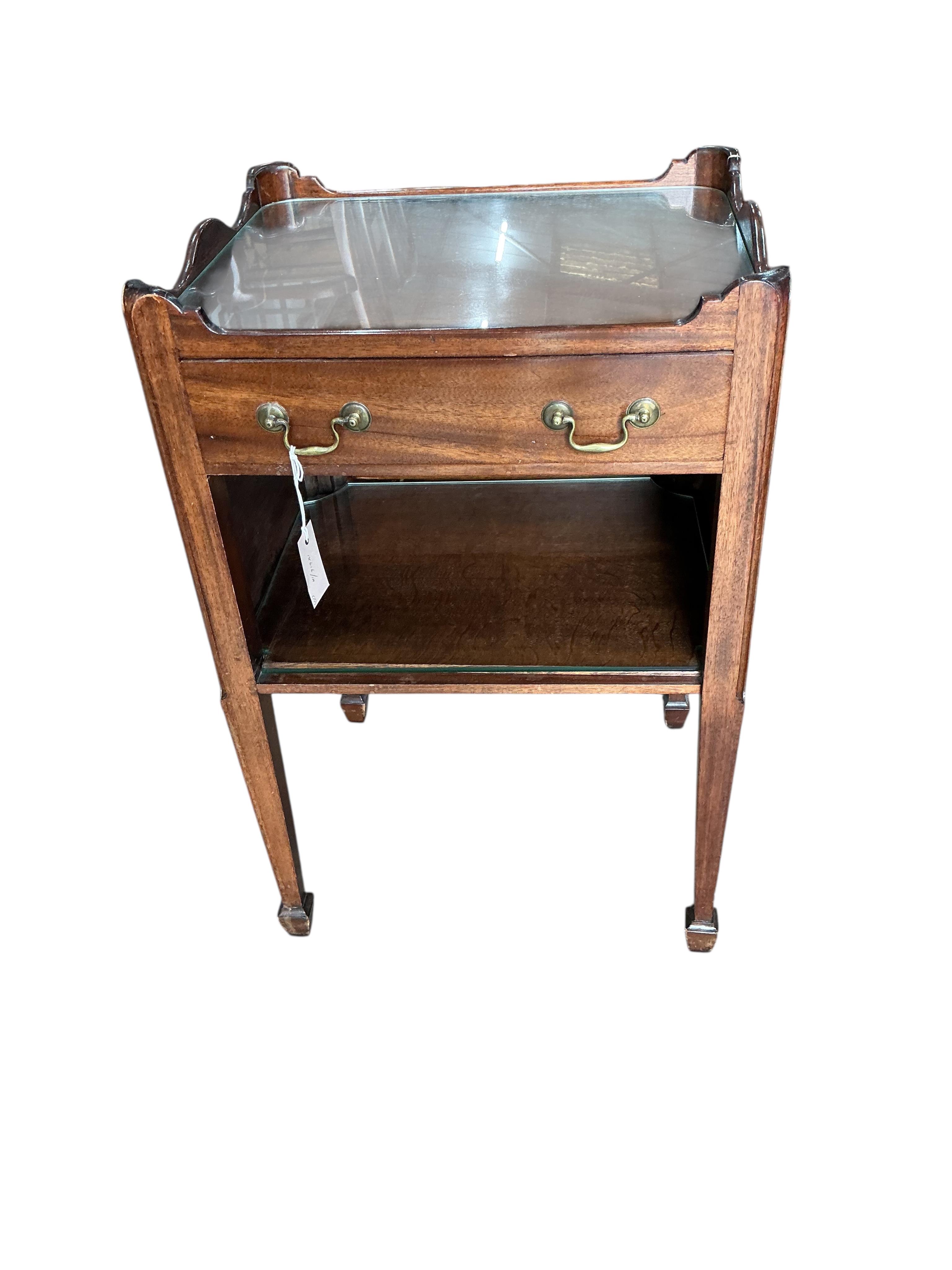 A pair of reproduction George III style mahogany tray top bedside tables, width 50cm, depth 42cm, height 76cm